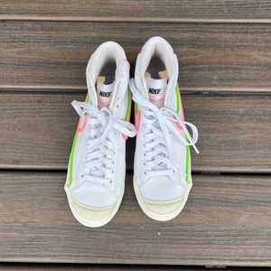Nike blazers neon size 7